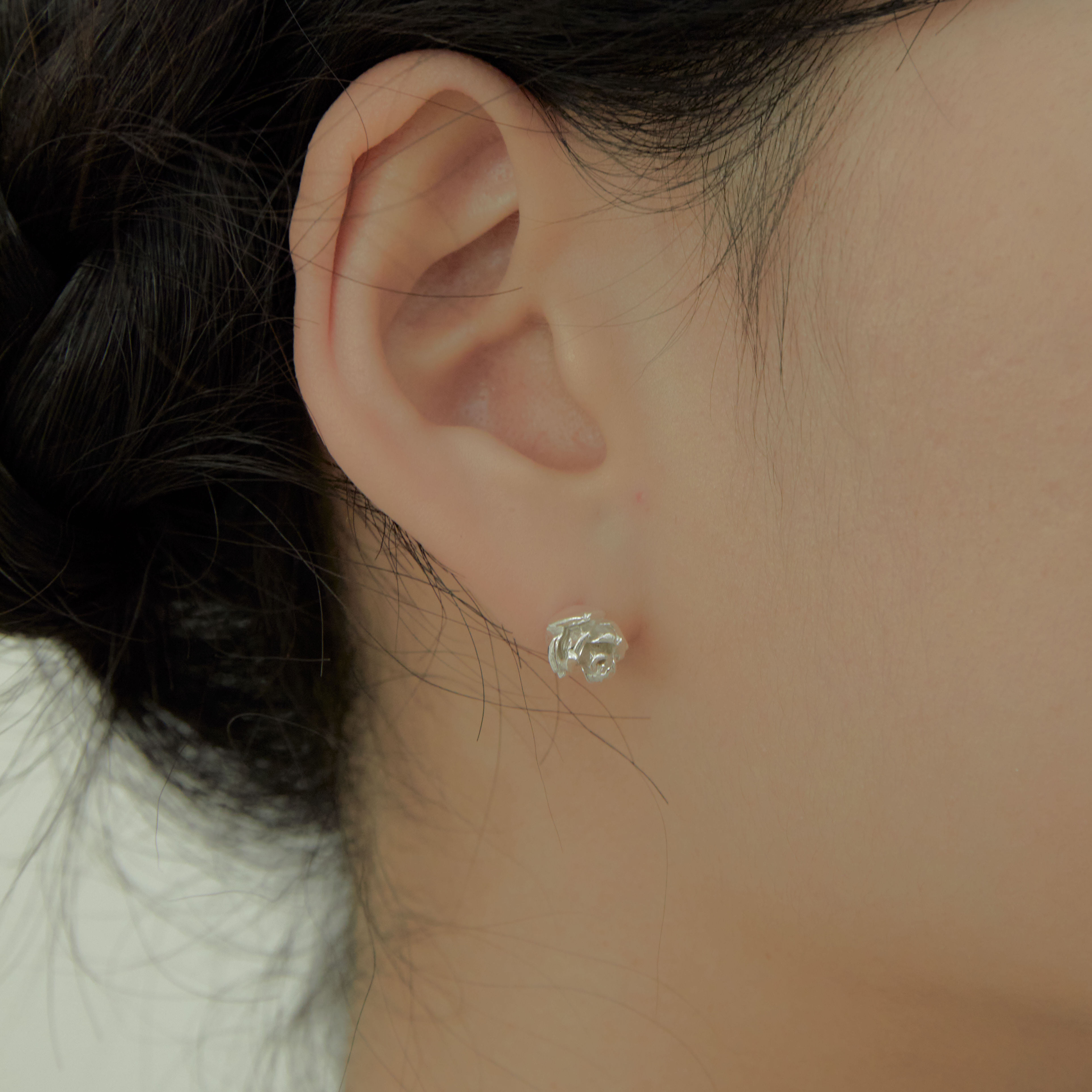 mini rose earring